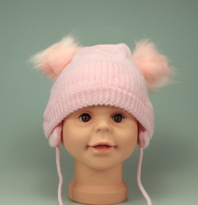Czapka niemowlęca z dwoma pomponami - różowa
