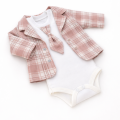 Elegancki-komplet-niemowlęcy-dla-chłopca-beżowa-krata-10.png